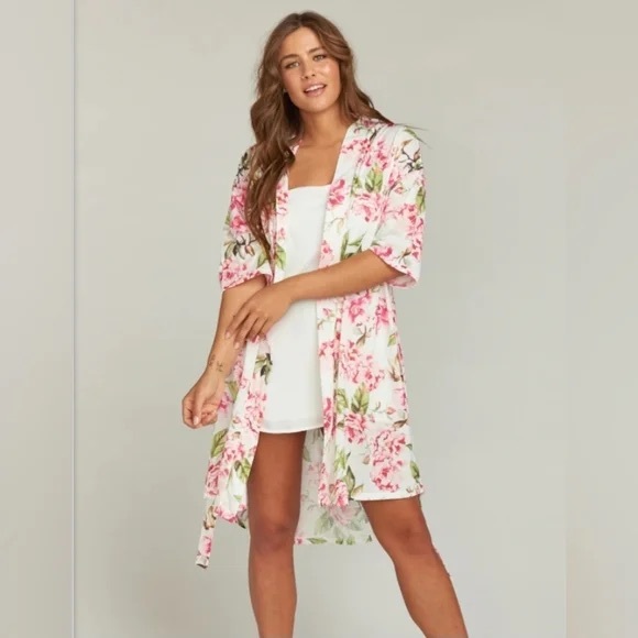 Show me your MuMu BRIE Floral Garden Print Short Kimono Robe - Picture 2 of 14